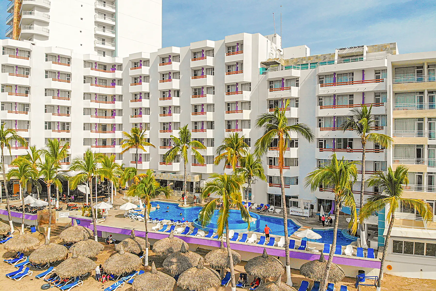 Habitación dos camas matrimoniales con vista al mar hotael Star Palace Mazatlán